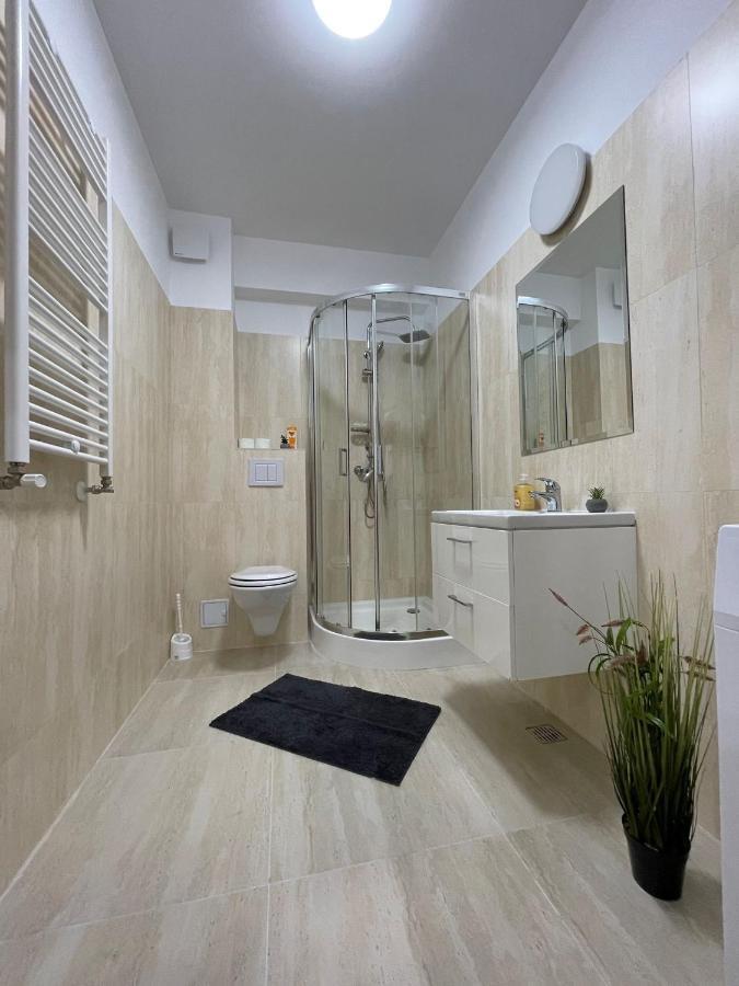Luxury Q Residence Near Palas Mall Iasi Bagian luar foto